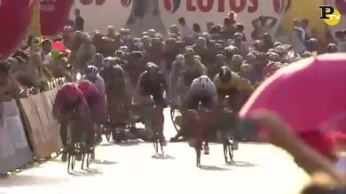 Giro di Polonia: maxi caduta in volata