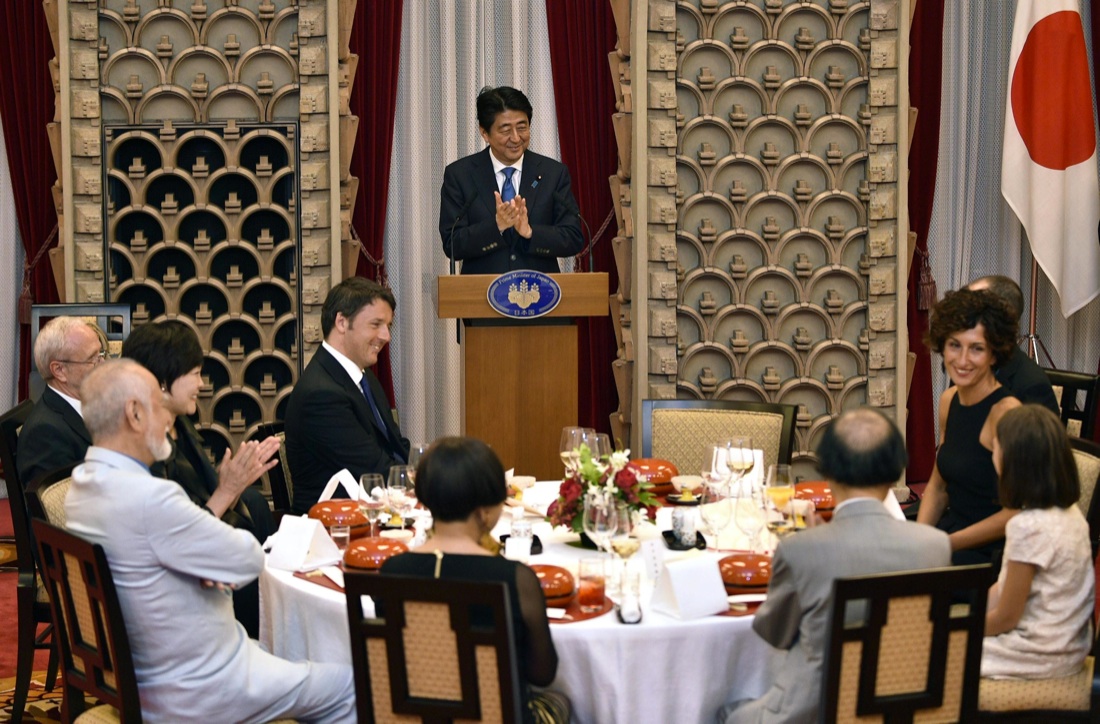 Renzi in Giappone: l’incontro con la business community Renzi in Giappone: l’incontro con la business community