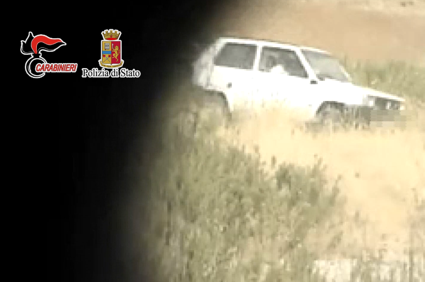 Mafia, si stringe il cerchio intorno al boss Messina Denaro Mafia, si stringe il cerchio intorno al boss Messina Denaro