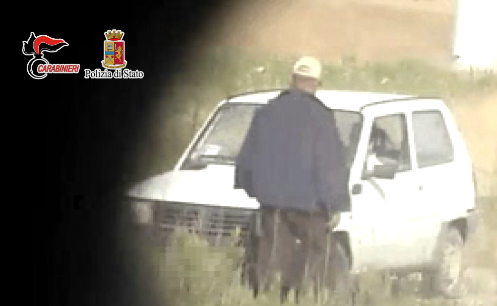 Mafia, si stringe il cerchio intorno al boss Messina Denaro Mafia, si stringe il cerchio intorno al boss Messina Denaro