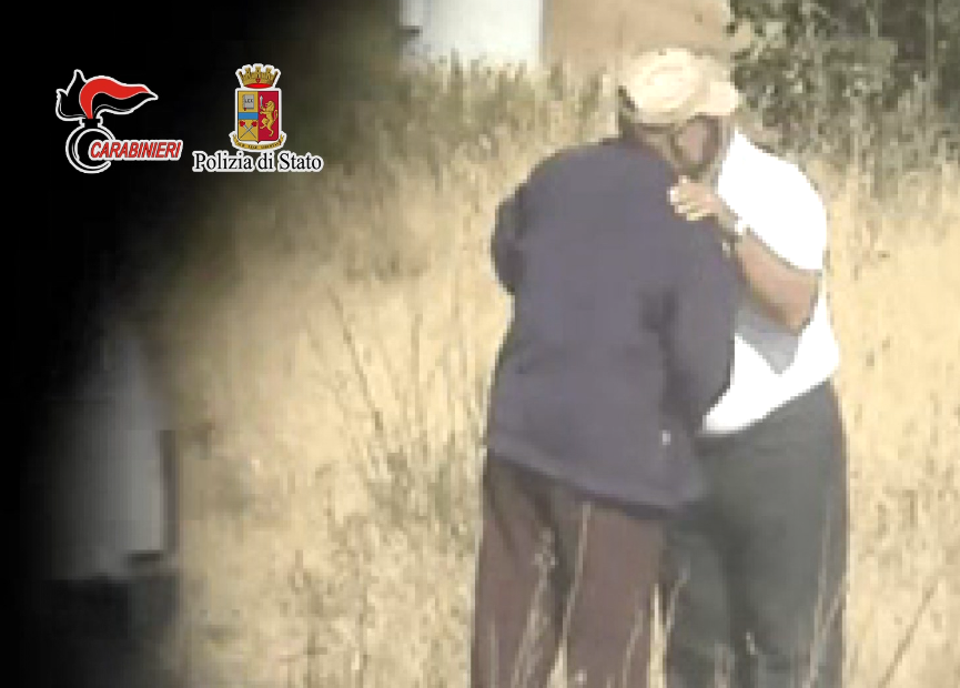 Mafia, si stringe il cerchio intorno al boss Messina Denaro Mafia, si stringe il cerchio intorno al boss Messina Denaro