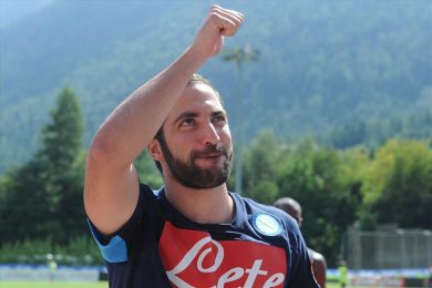 Higuain al Napoli fino al 2018, poi si vedrà