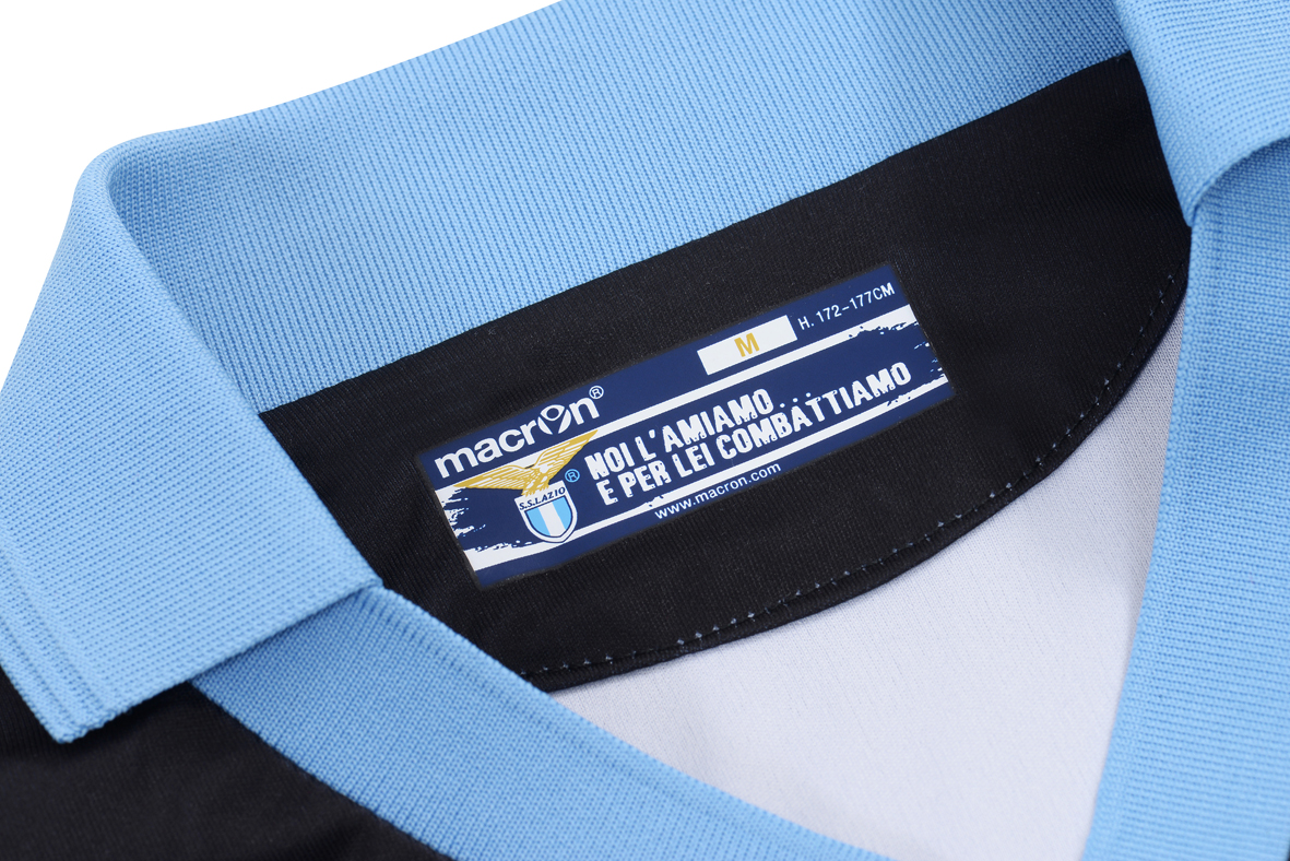 La Lazio ha presentato a Shanghai le nuove maglie da trasferta