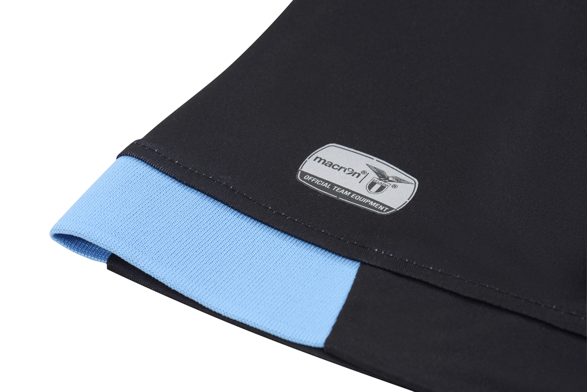 La Lazio ha presentato a Shanghai le nuove maglie da trasferta