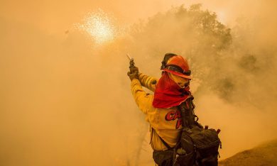 Emergenza incendi in California