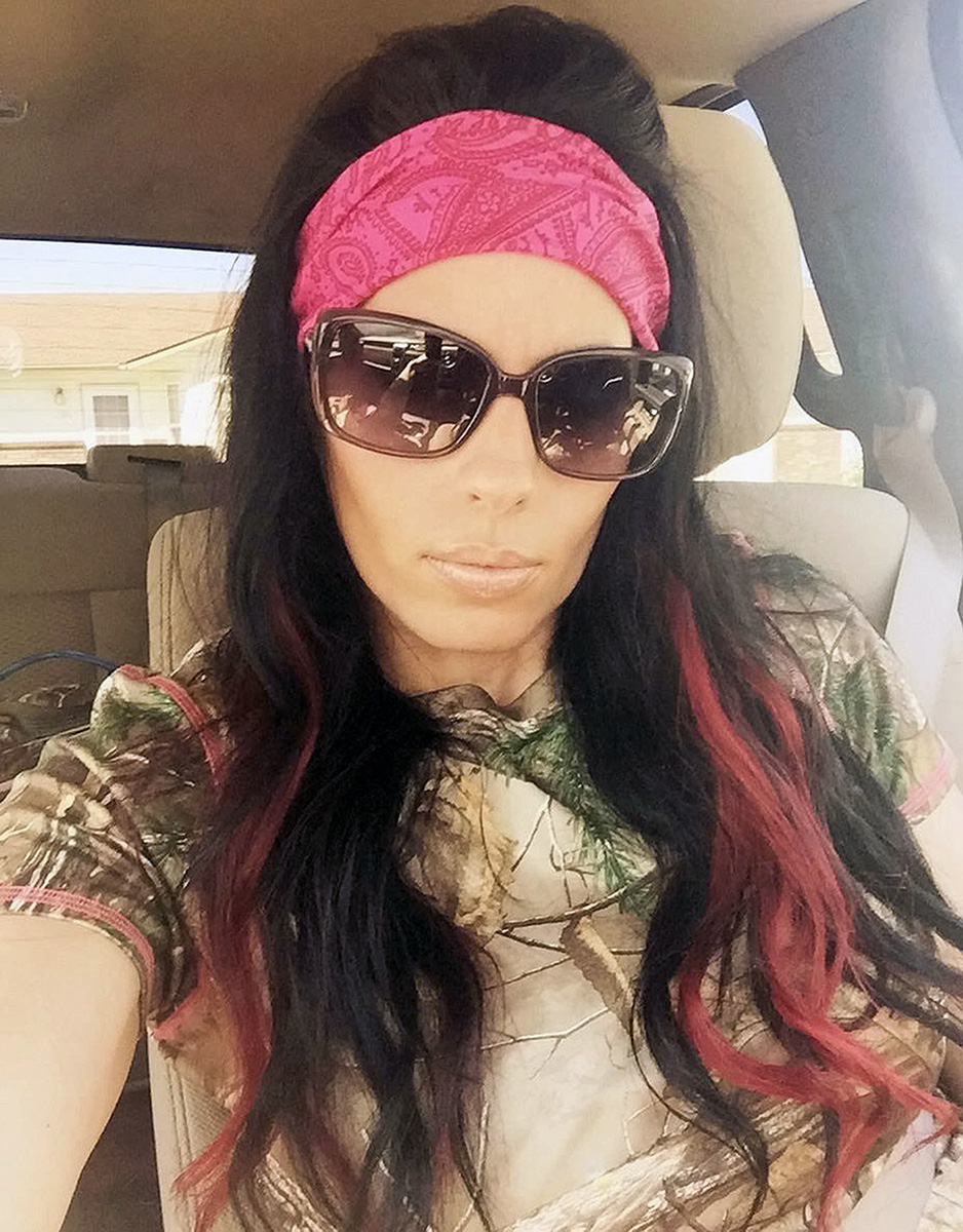 Tutti contro Sabrina, la killer della savana