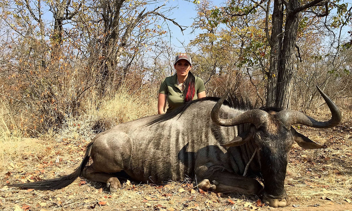 Tutti contro Sabrina, la killer della savana