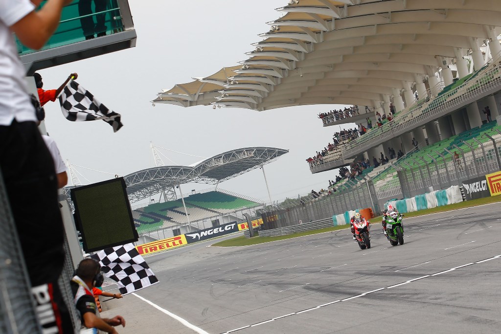 Sbk, round 10: a Sepang Rea e Davies si spartiscono il bottino