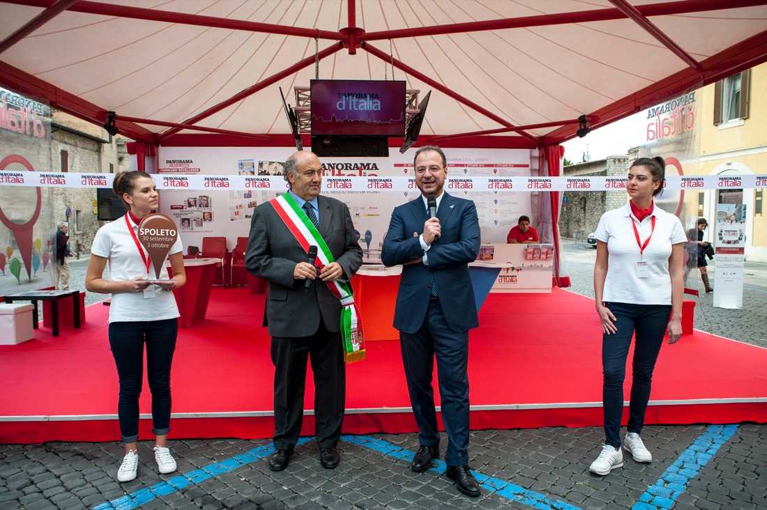 Il sindaco di Spoleto inaugura la tappa del tour in Umbria Il sindaco di Spoleto inaugura la tappa del tour in Umbria