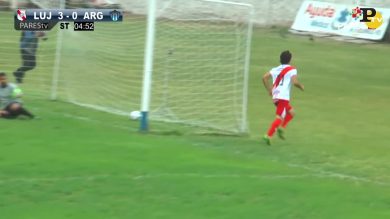 Argentina: dopo il gol festeggia in ambulanza