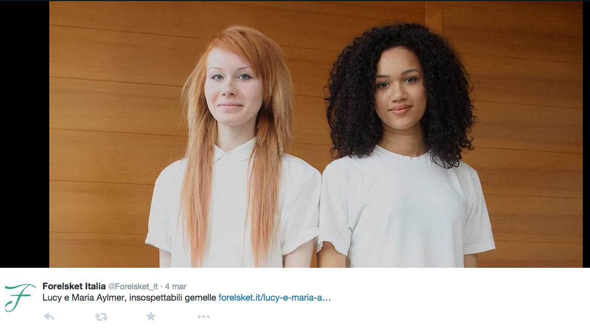 Direste mai che queste due ragazze sono gemelle? Direste mai che queste due ragazze sono gemelle?