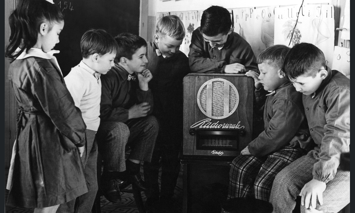 Scuola, 90 anni di storia in mostra a Firenze Scuola, 90 anni di storia in mostra a Firenze