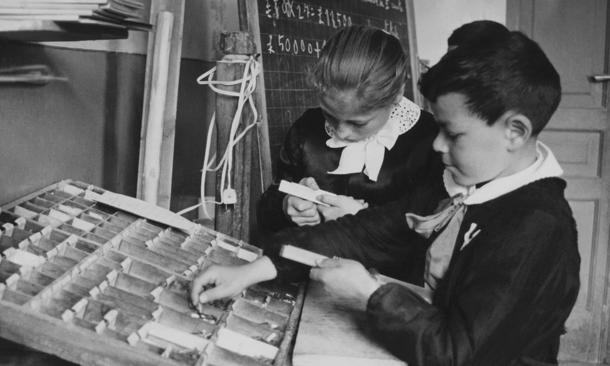 Scuola, 90 anni di storia in mostra a Firenze Scuola, 90 anni di storia in mostra a Firenze