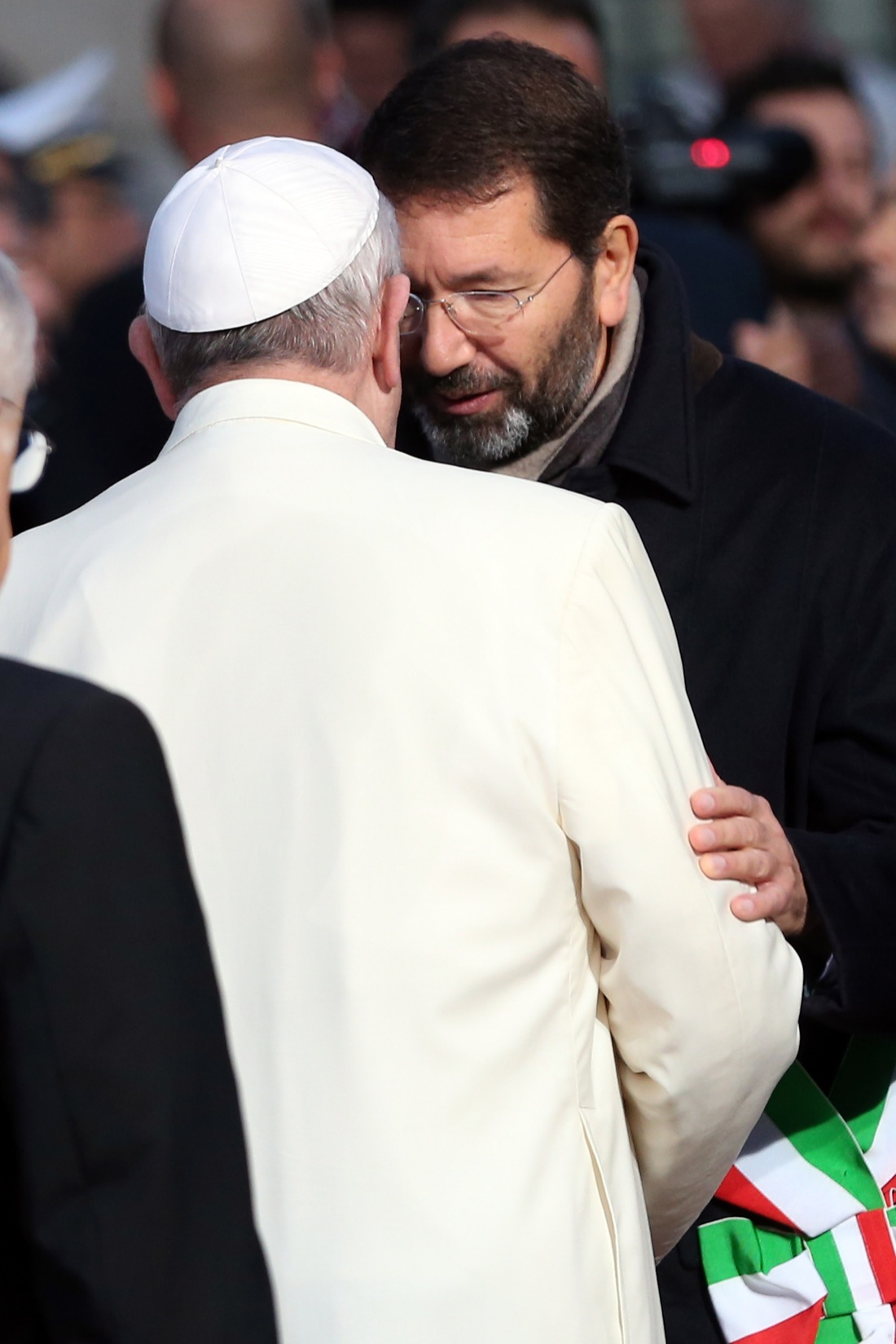 Il Papa smentisce Marino: le ragioni di un gesto clamoroso