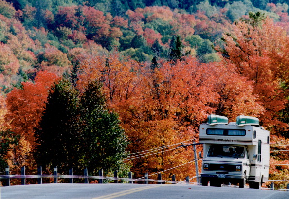 Autunno, le strade scenografiche più suggestive al mondo