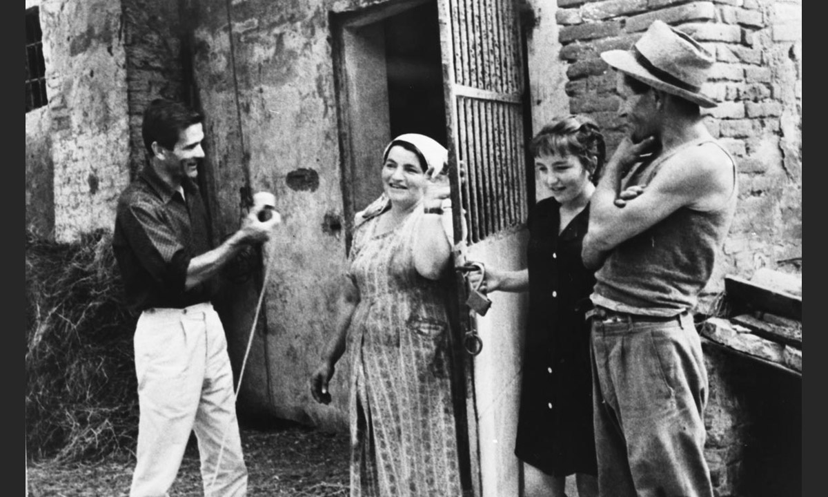 Pier Paolo Pasolini e le sue inchieste: foto in mostra a Milano