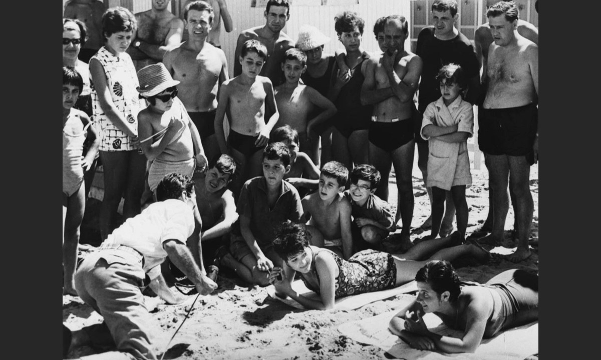 Pier Paolo Pasolini e le sue inchieste: foto in mostra a Milano