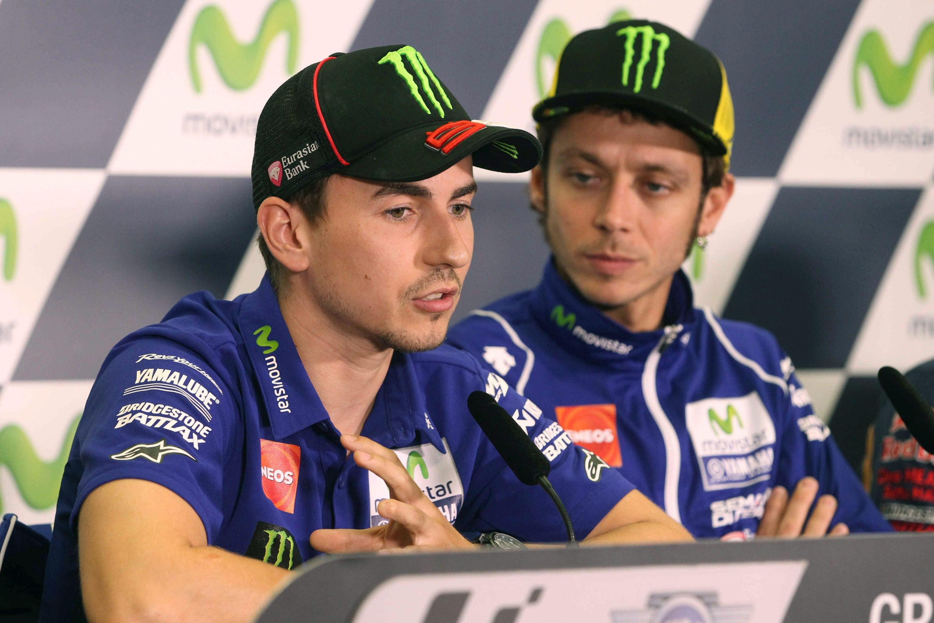 Rossi e Vettel: un terzo posto non vale l’altro, ecco perché Rossi e Vettel: un terzo posto non vale l’altro, ecco perché