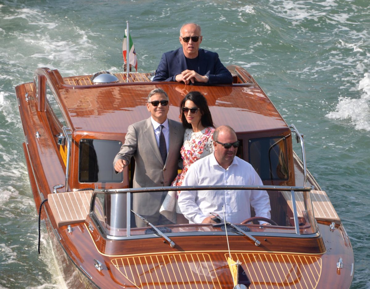 Galleria foto 'George e Amal Clooney, primo anniversario di matrimonio low profile' - foto 9