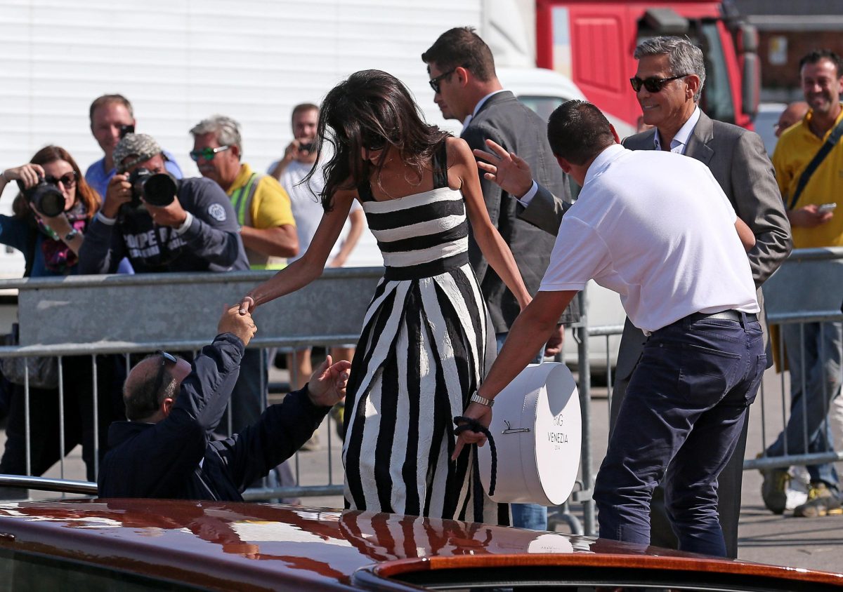 Galleria foto 'George e Amal Clooney, primo anniversario di matrimonio low profile' - foto 11