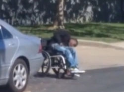 Usa, la polizia uccide un ragazzo afroamericano paraplegico – Foto e video Usa, la polizia uccide un ragazzo afroamericano paraplegico – Foto e video