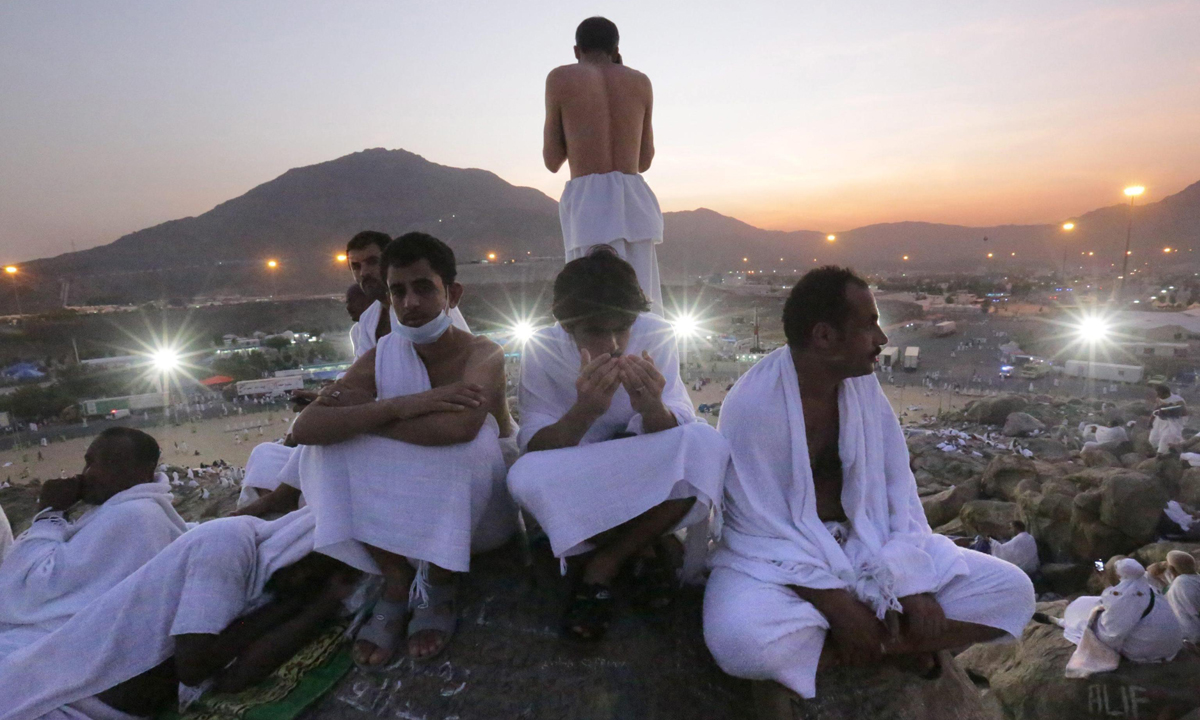 Tragedia alla Mecca: 717 morti, 863 feriti – Foto e video