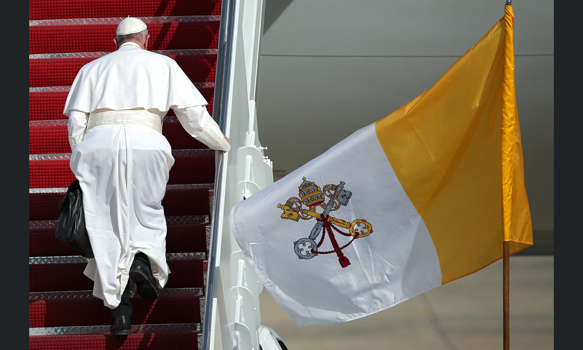 Papa Francesco, il giallo delle frasi “tagliate”