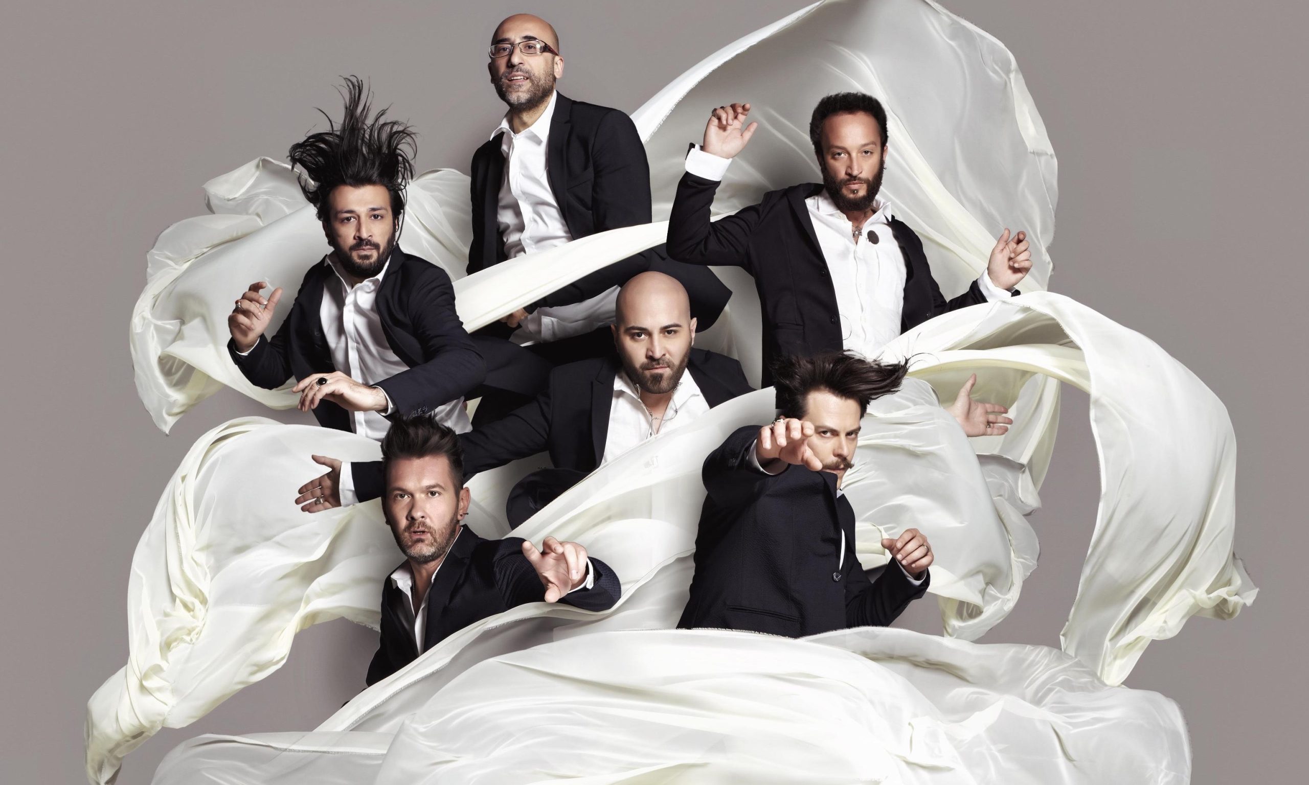 La rivoluzione sta arrivando: il primo ascolto