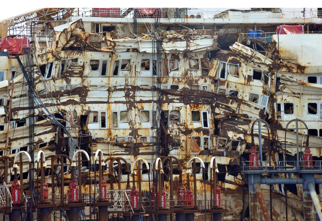 Costa Concordia, Schettino ricorre in appello: “Sentenza sbagliata” Costa Concordia, Schettino ricorre in appello: “Sentenza sbagliata”