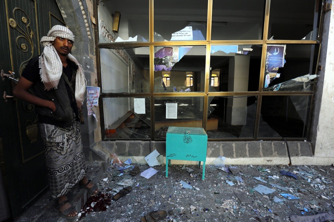 Yemen, attentato in moschea a Sanaa nel giorno della Festa del Sacrificio Yemen, attentato in moschea a Sanaa nel giorno della Festa del Sacrificio