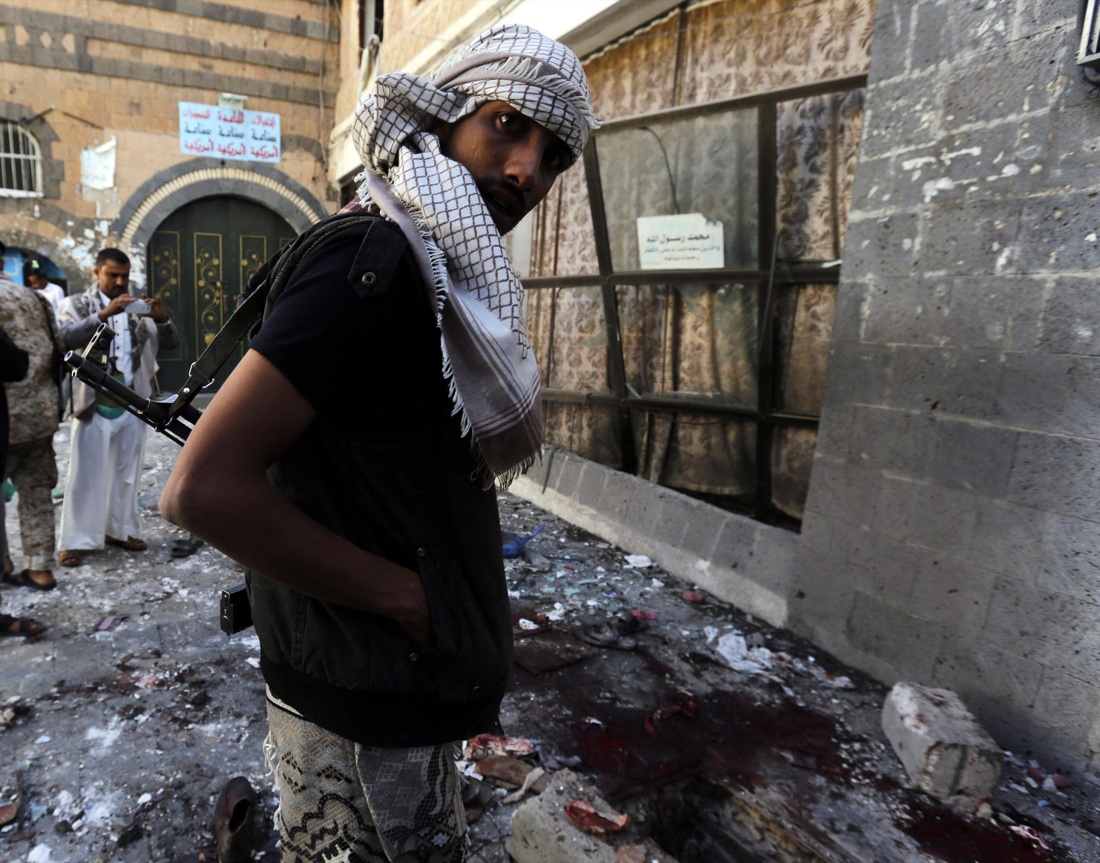 Yemen, attentato in moschea a Sanaa nel giorno della Festa del Sacrificio Yemen, attentato in moschea a Sanaa nel giorno della Festa del Sacrificio