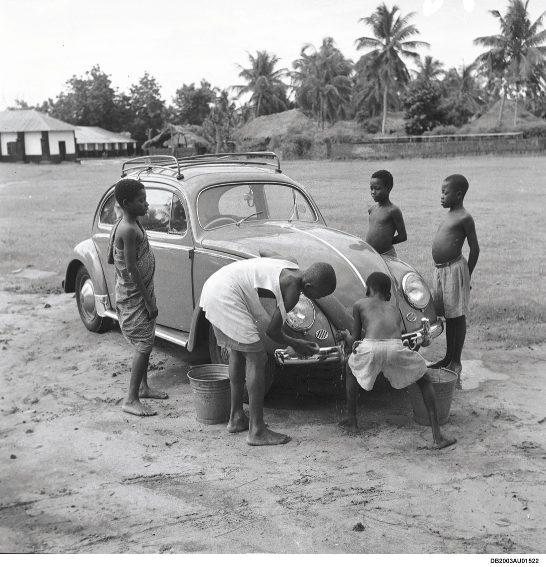 La Volkswagen nella storia. Dal Maggiolino a oggi – foto La Volkswagen nella storia. Dal Maggiolino a oggi – foto