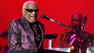 Ray Charles avrebbe oggi 85 anni – Le 10 canzoni più belle