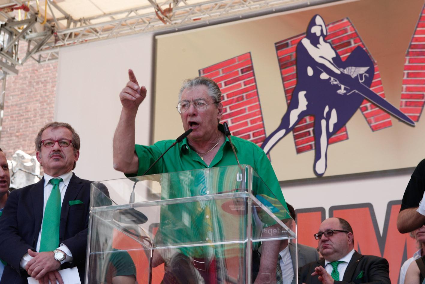 Umberto Bossi condannato per vilipendio