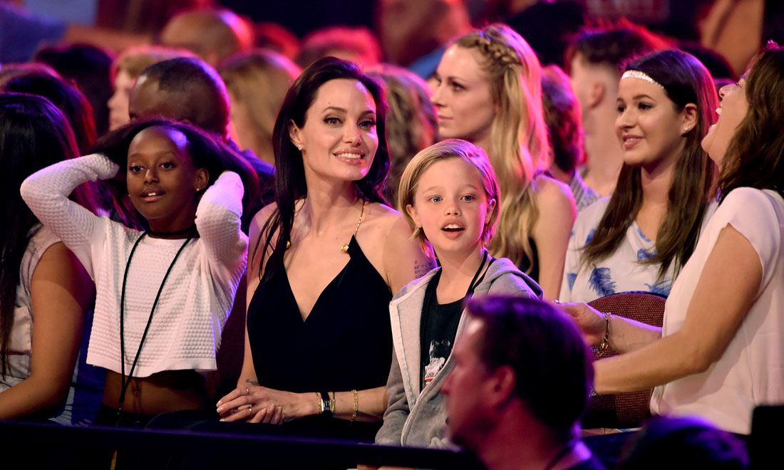 Angelina Jolie e Brad Pitt: il settimo figlio è un orfano siriano Angelina Jolie e Brad Pitt: il settimo figlio è un orfano siriano