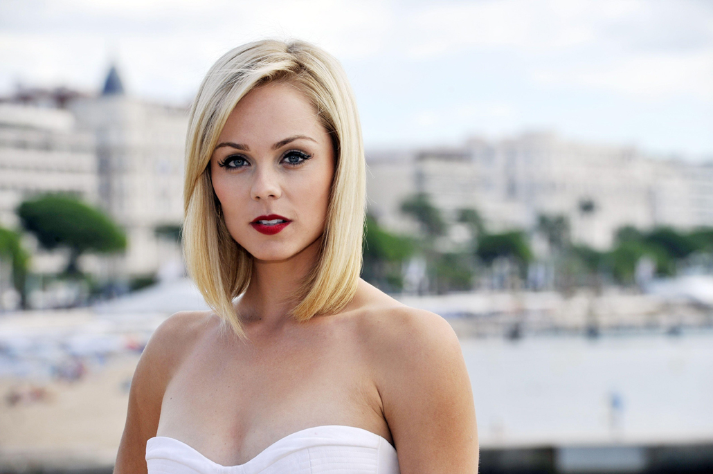 Laura Vandervoort, superbionda dal Canada Laura Vandervoort, superbionda dal Canada