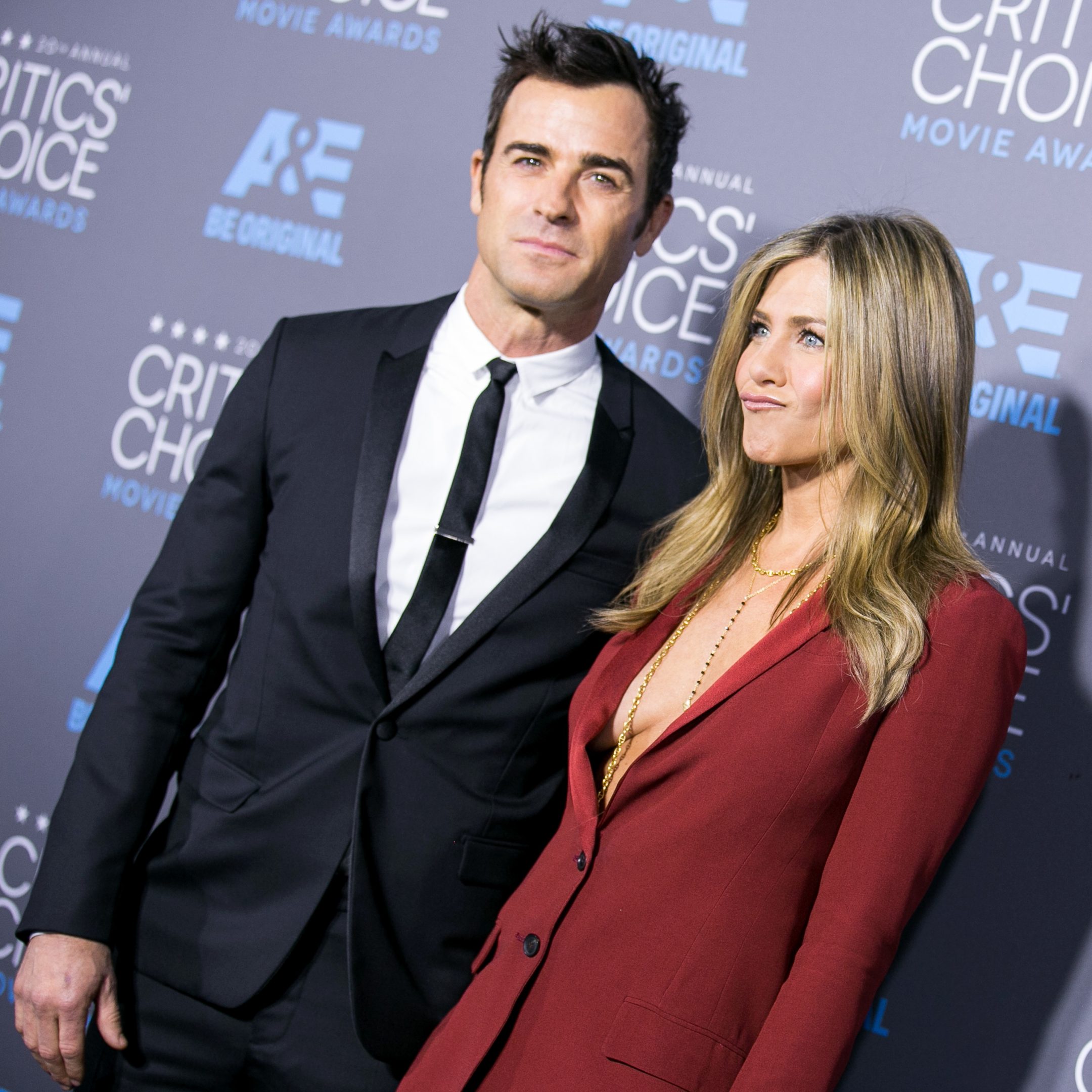 Jennifer Aniston incinta di due gemelle Jennifer Aniston incinta di due gemelle