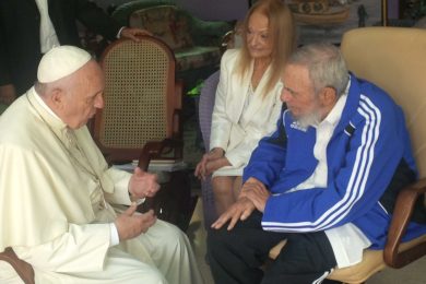 Papa Francesco a Cuba incontra Castro