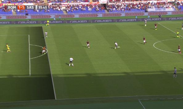 4a giornata – Roma, aiutino e torto: Totti fuorigioco e manca un rigore 4a giornata – Roma, aiutino e torto: Totti fuorigioco e manca un rigore