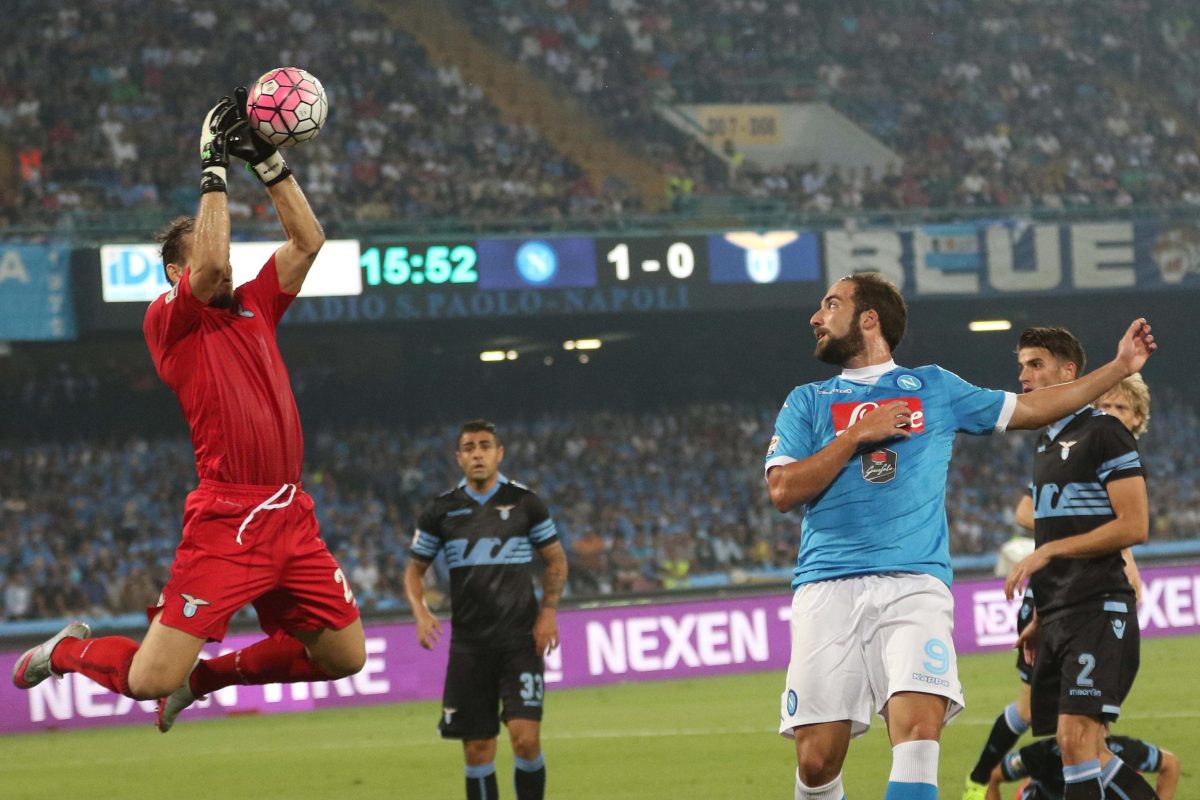 Galleria foto 'Napoli-Lazio 5-0: Higuain lancia la sfida all’Inter' - foto 3