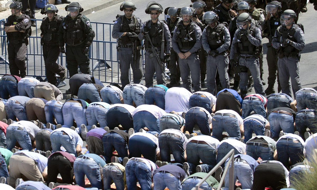 Gerusalemme, scontri tra polizia israeliana e palestinesi – Foto Gerusalemme, scontri tra polizia israeliana e palestinesi – Foto