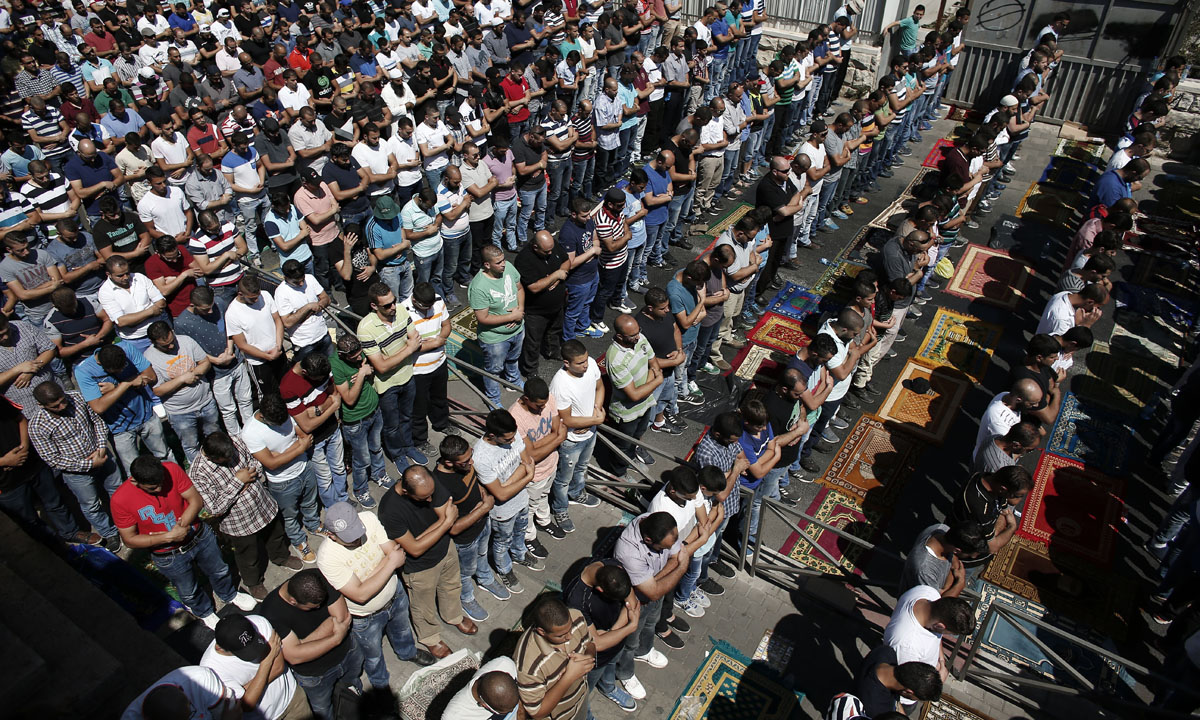 Gerusalemme, scontri tra polizia israeliana e palestinesi – Foto Gerusalemme, scontri tra polizia israeliana e palestinesi – Foto