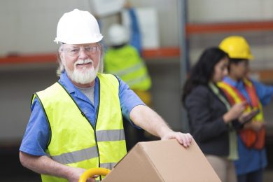 Over 50, perché la Gran Bretagna li assume