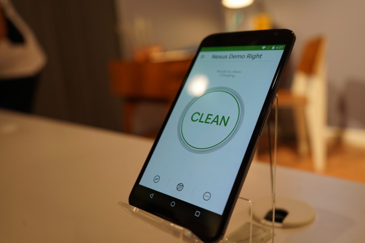 Galleria foto 'Roomba 980: l’aspirapolvere robot che si connette a Internet' - foto 18