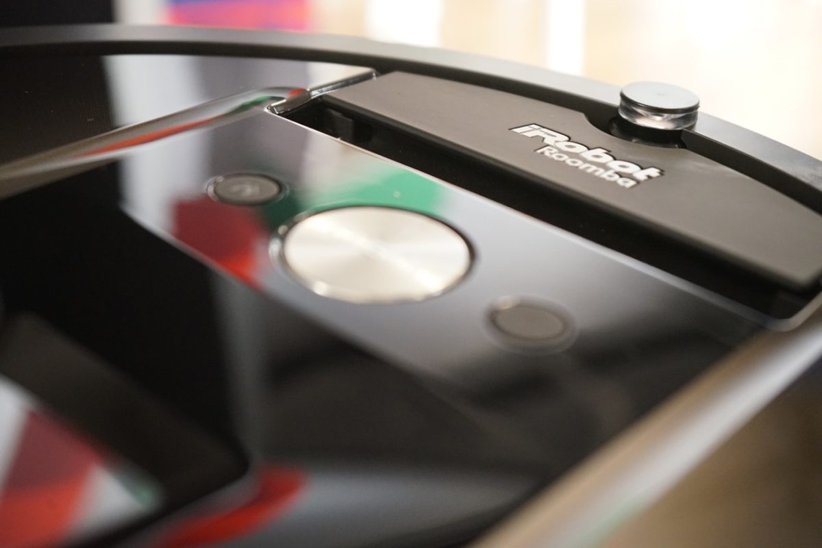 Galleria foto 'Roomba 980: l’aspirapolvere robot che si connette a Internet' - foto 7