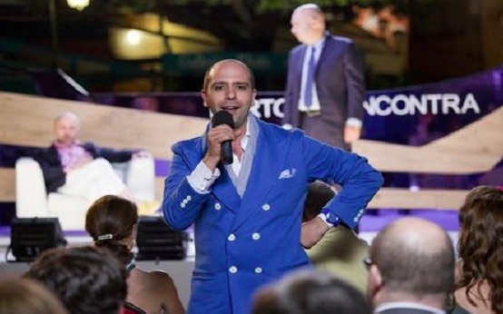 Ascolti 14/9: il giovane Montalbano e Zalone fanno il pieno Ascolti 14/9: il giovane Montalbano e Zalone fanno il pieno