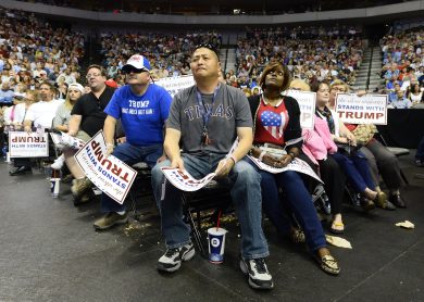 Usa 2016: scontri tra ispanici e sostenitori di Trump