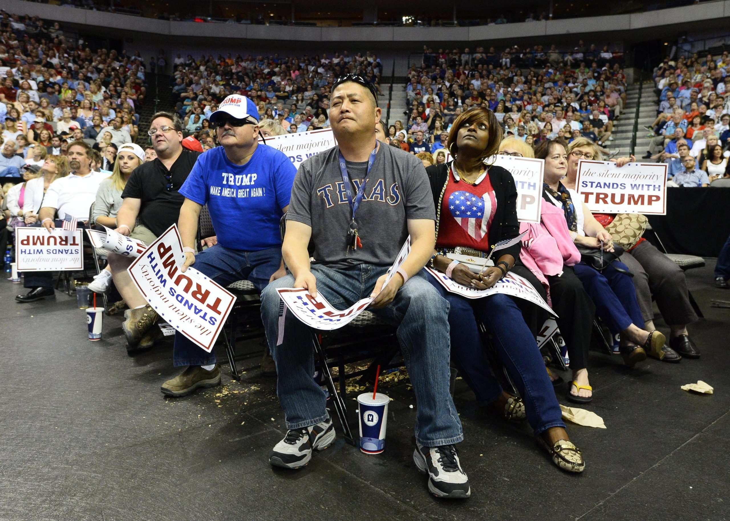 Usa 2016: scontri tra ispanici e sostenitori di Trump