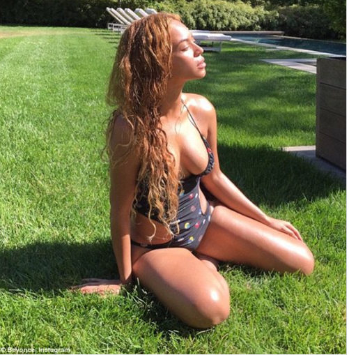 #Thigh-gap addio, ora va il #thighbrow #Thigh-gap addio, ora va il #thighbrow