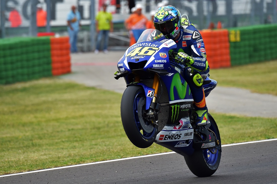 Gp San Marino: Rossi batte Lorenzo, la fortuna c’entra poco